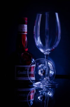 verre-vin-liqueur-studio-photo-fond-noir